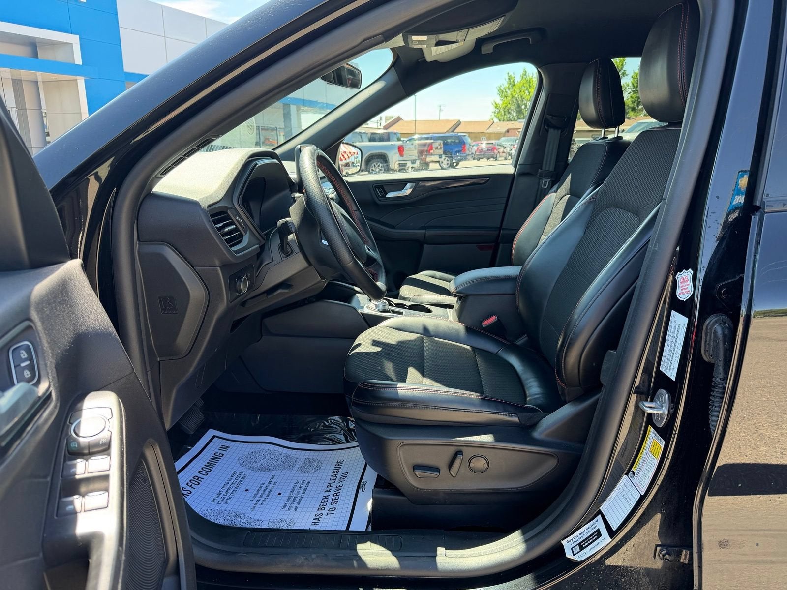 2025 Ford Escape ST-Line - Photo 14