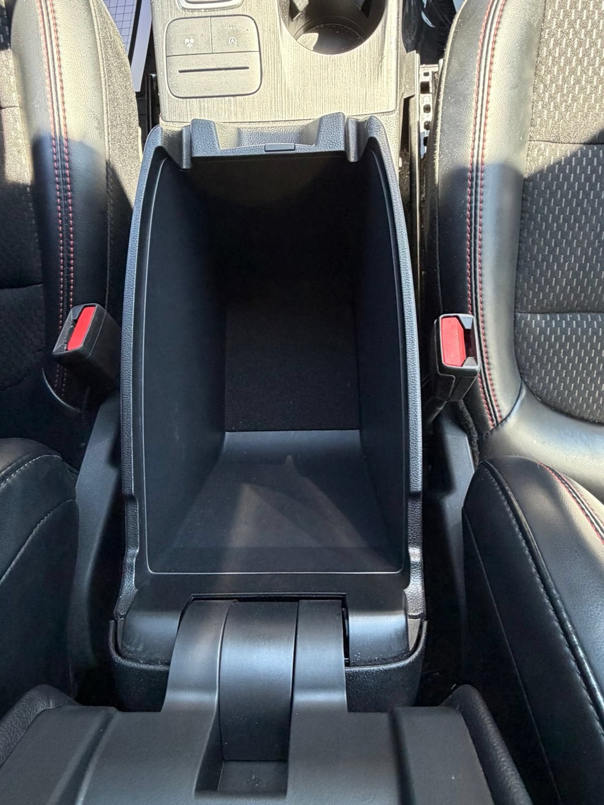 2025 Ford Escape ST-Line - Photo 25
