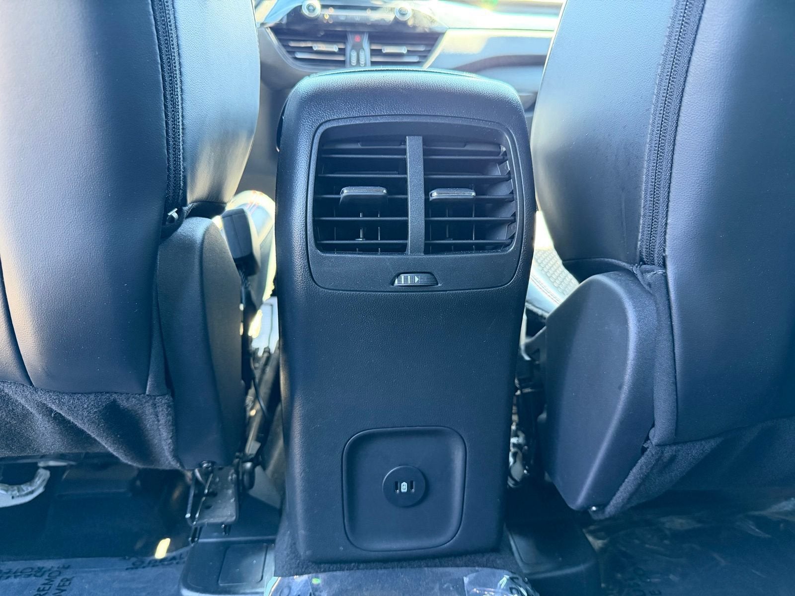 2025 Ford Escape ST-Line - Photo 37