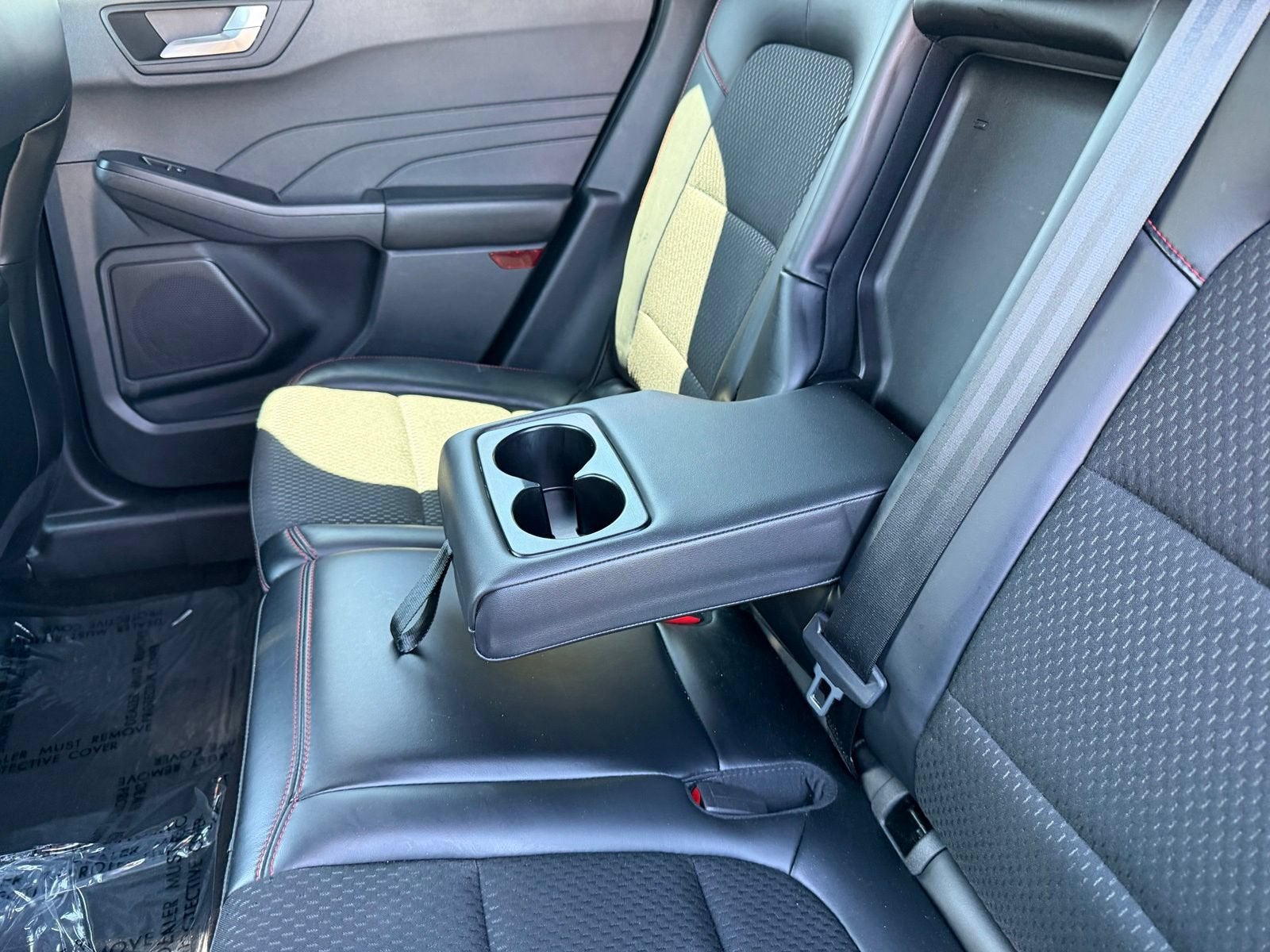 2025 Ford Escape ST-Line - Photo 38