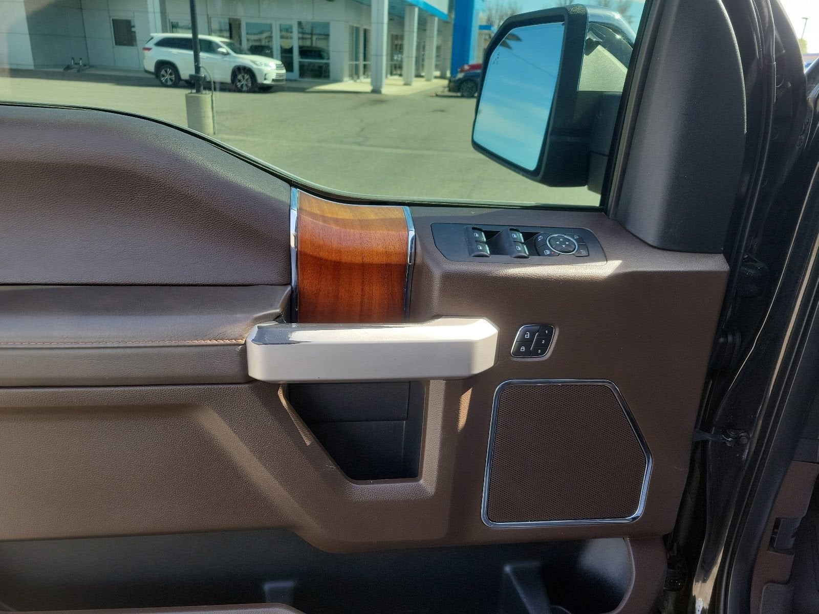 2015 Ford F-150 King Ranch - Photo 9
