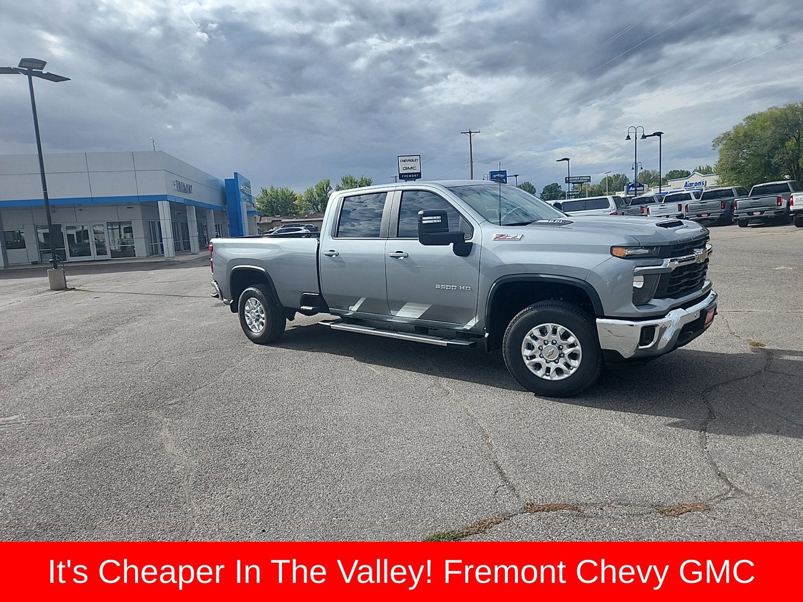 2025 Chevrolet Silverado 3500HD LT - Photo 10