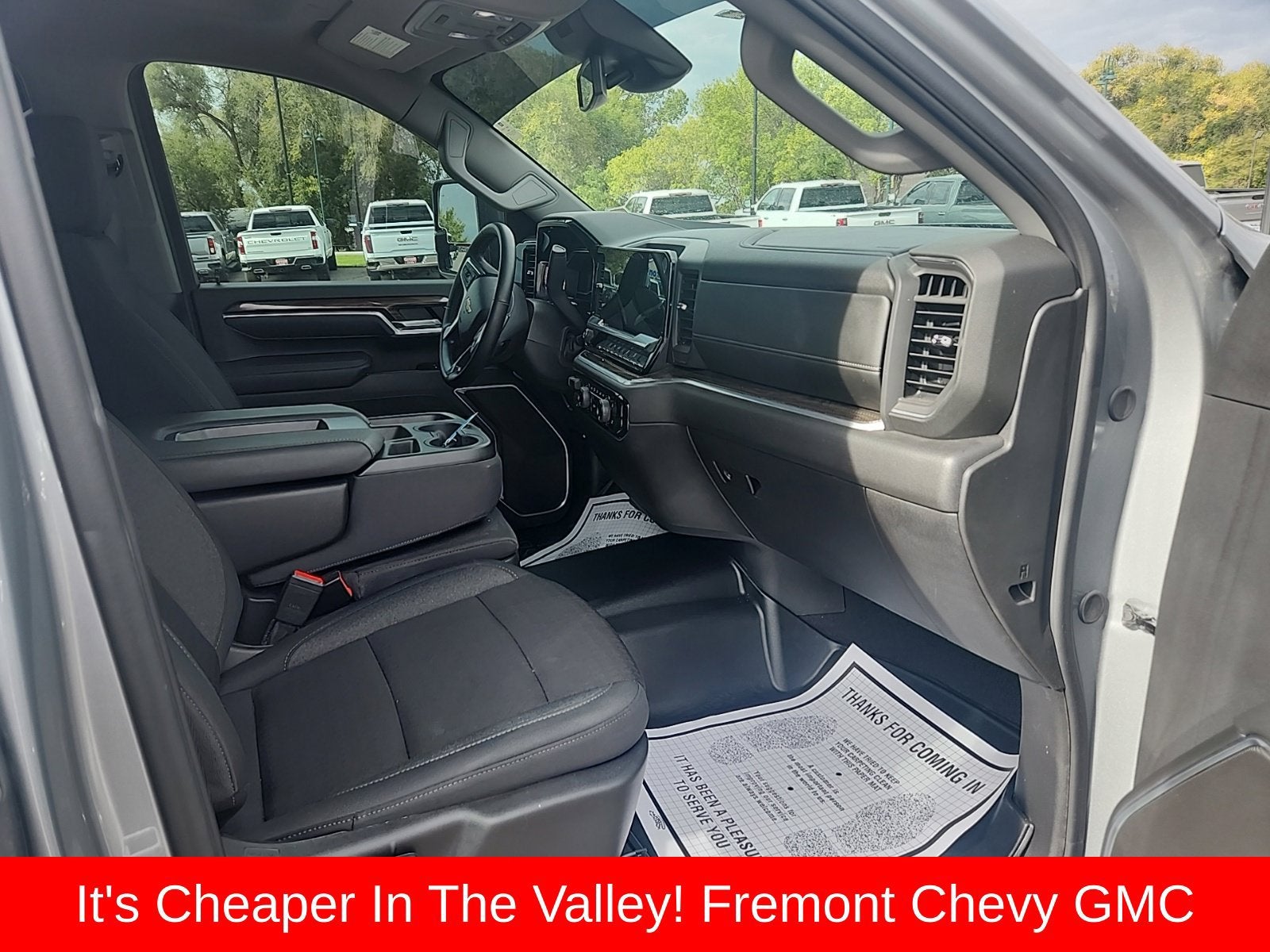 2025 Chevrolet Silverado 3500HD LT - Photo 16