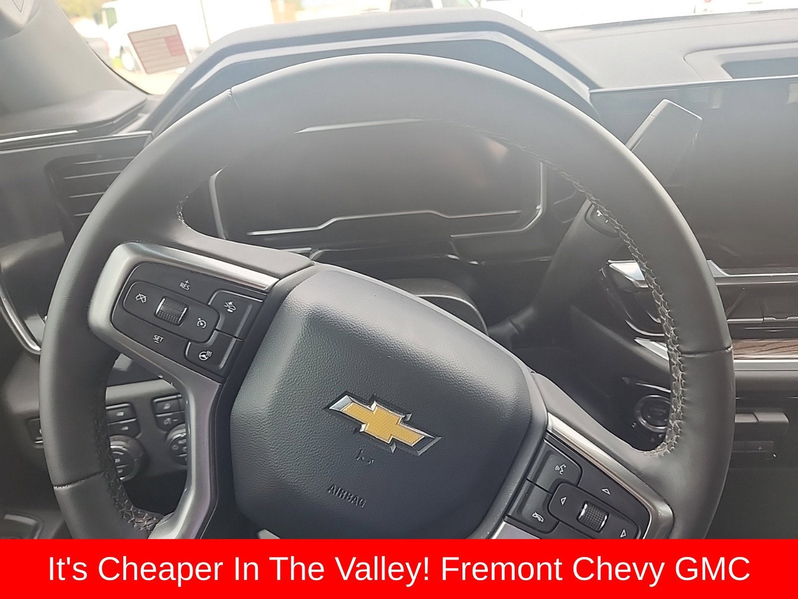 2025 Chevrolet Silverado 3500HD LT - Photo 18