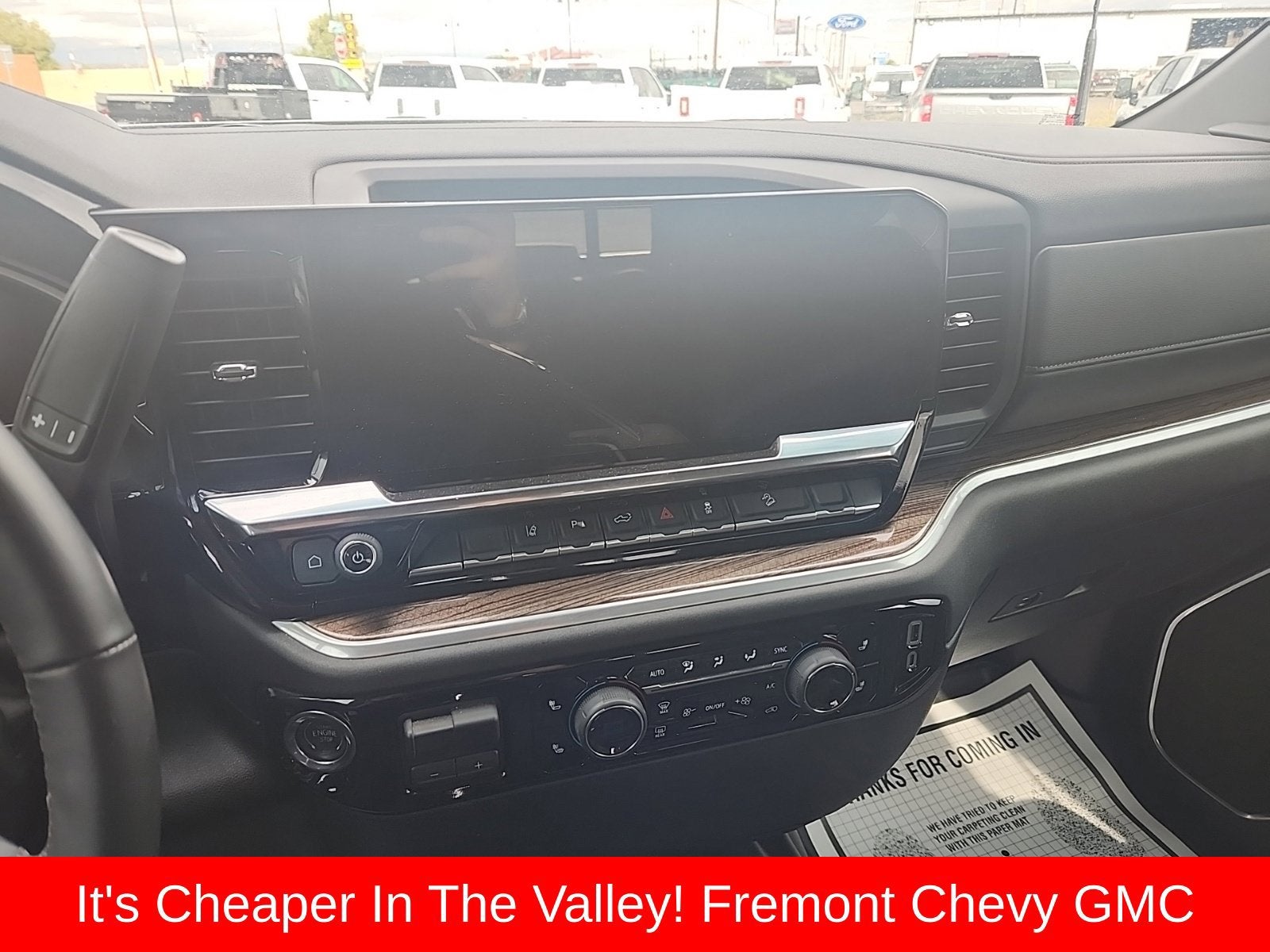 2025 Chevrolet Silverado 3500HD LT - Photo 20