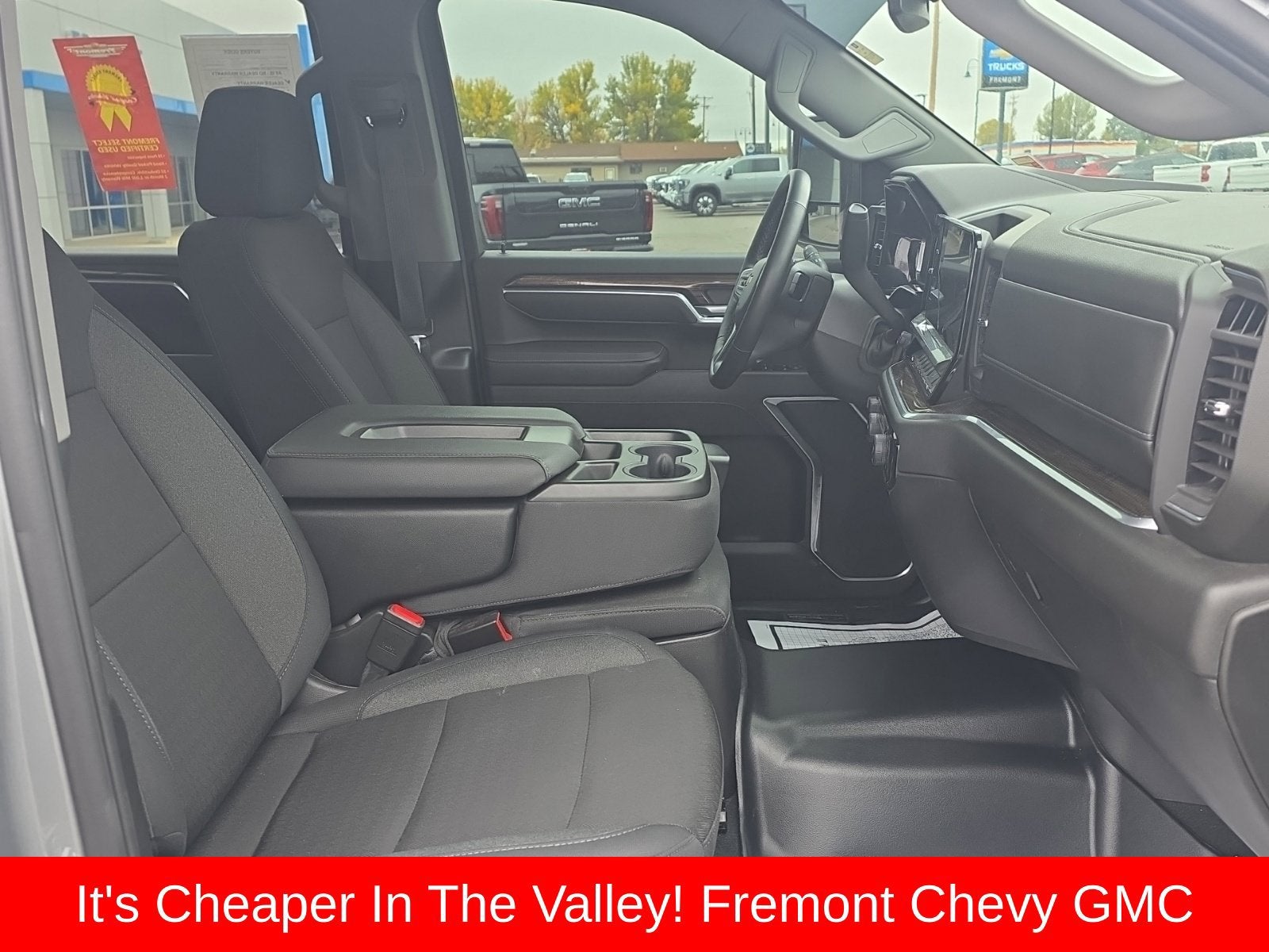 2025 Chevrolet Silverado 3500HD LT - Photo 38
