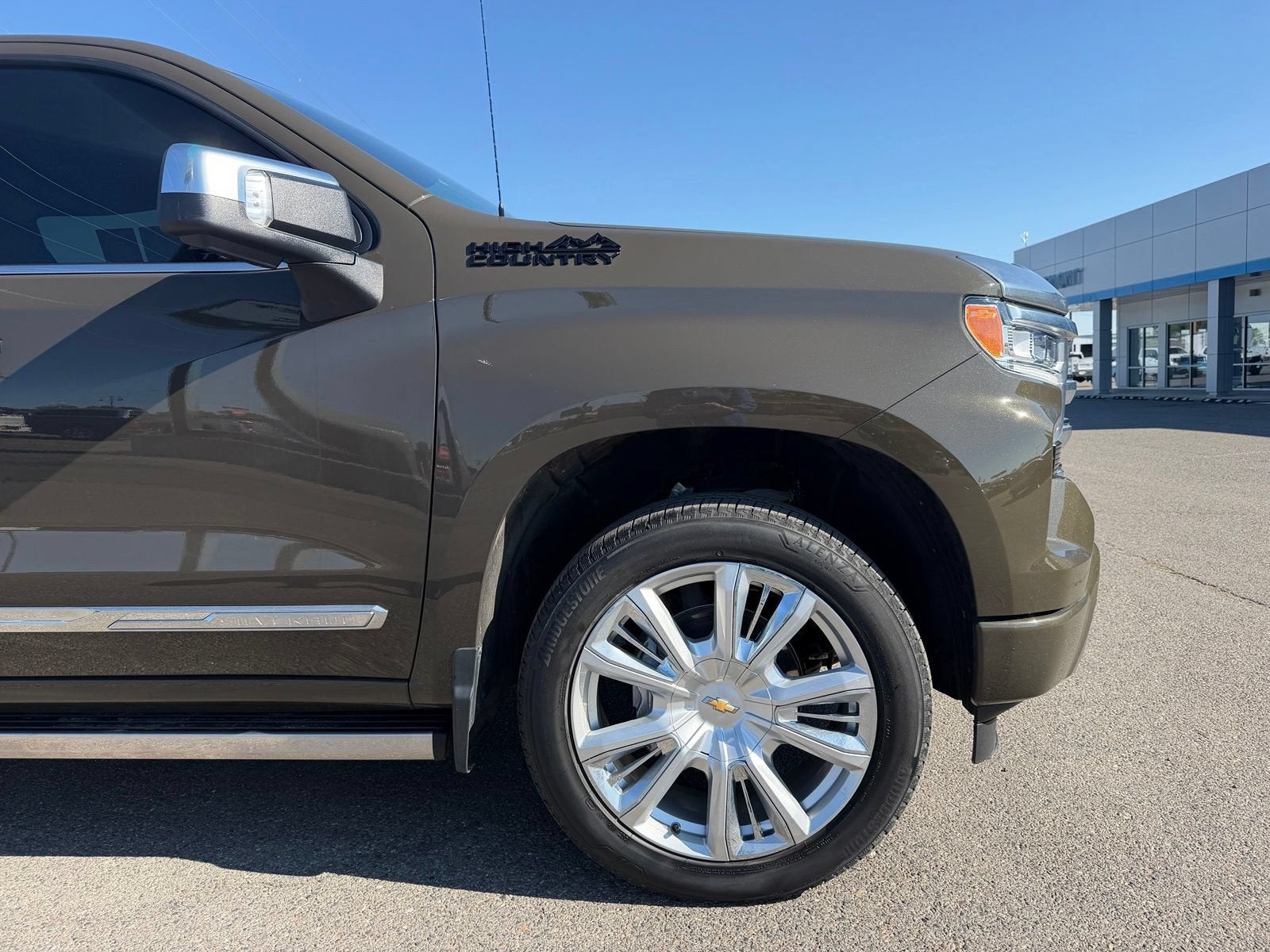 2023 Chevrolet Silverado 1500 High Country