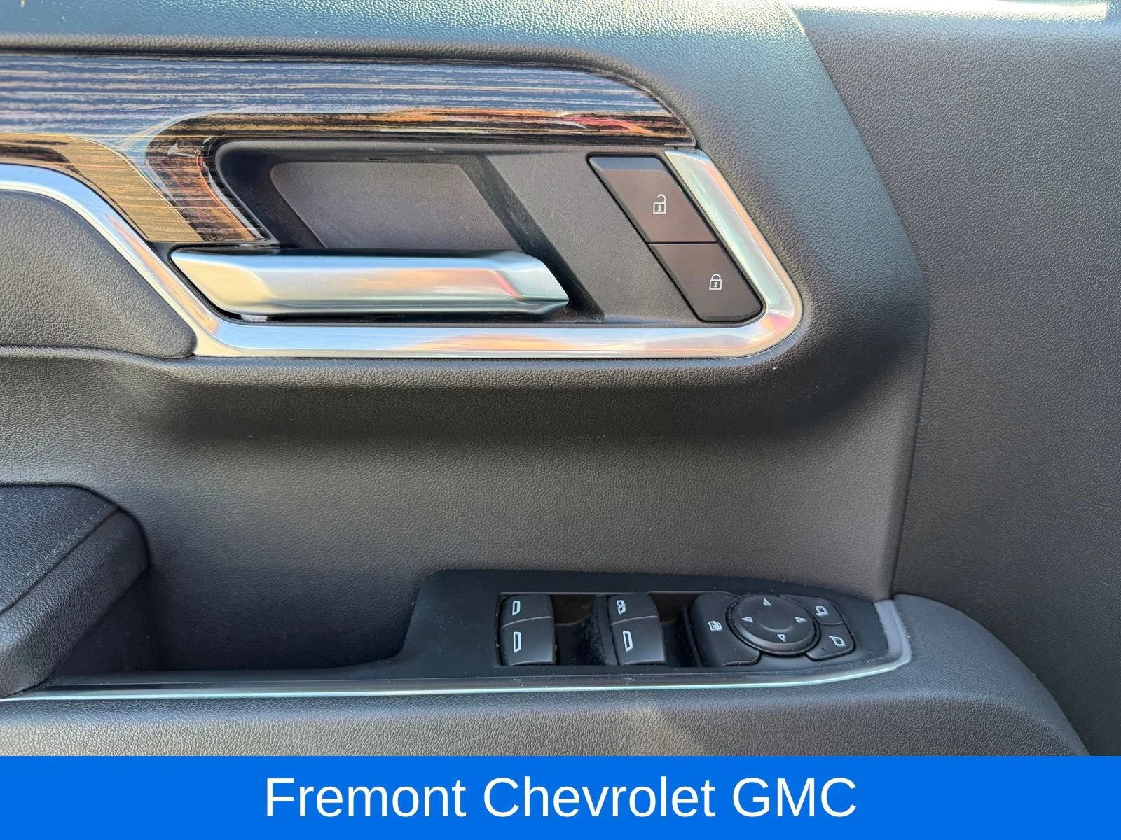 2025 GMC Sierra 1500 Elevation - Photo 17