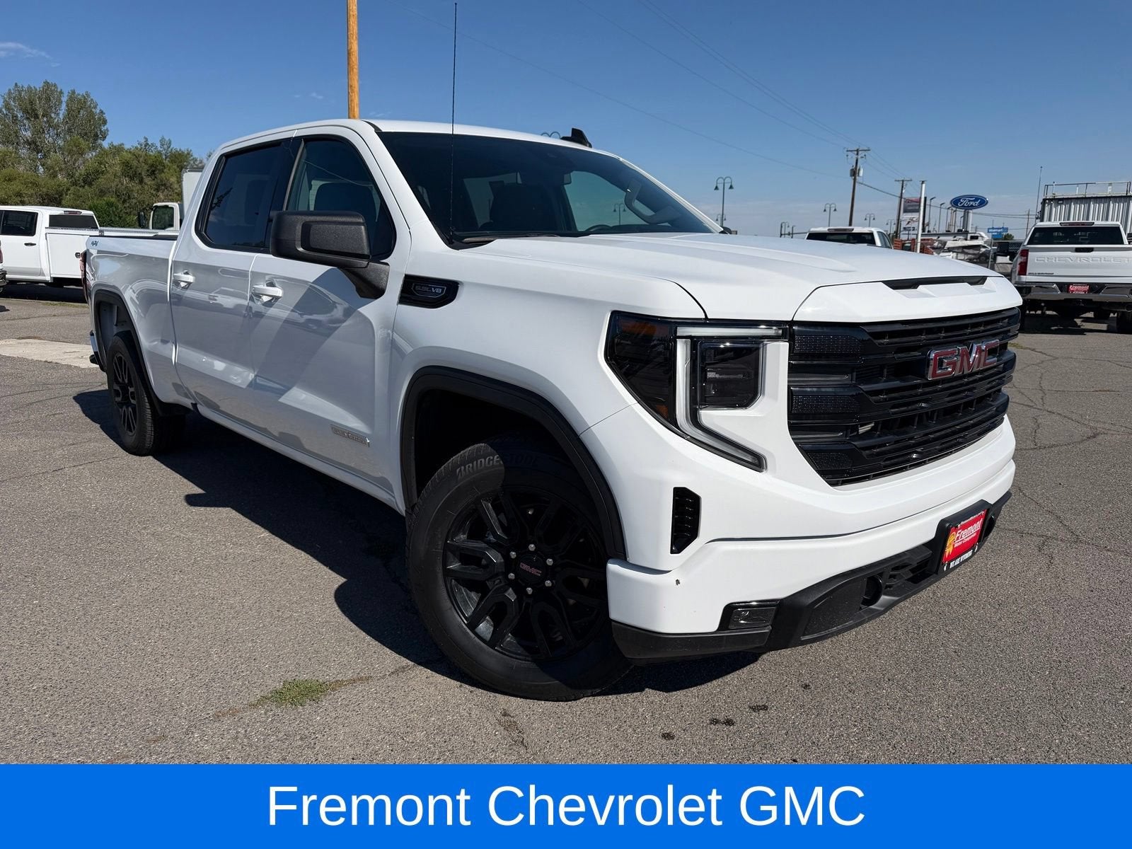 2025 GMC Sierra 1500 Elevation - Photo 2
