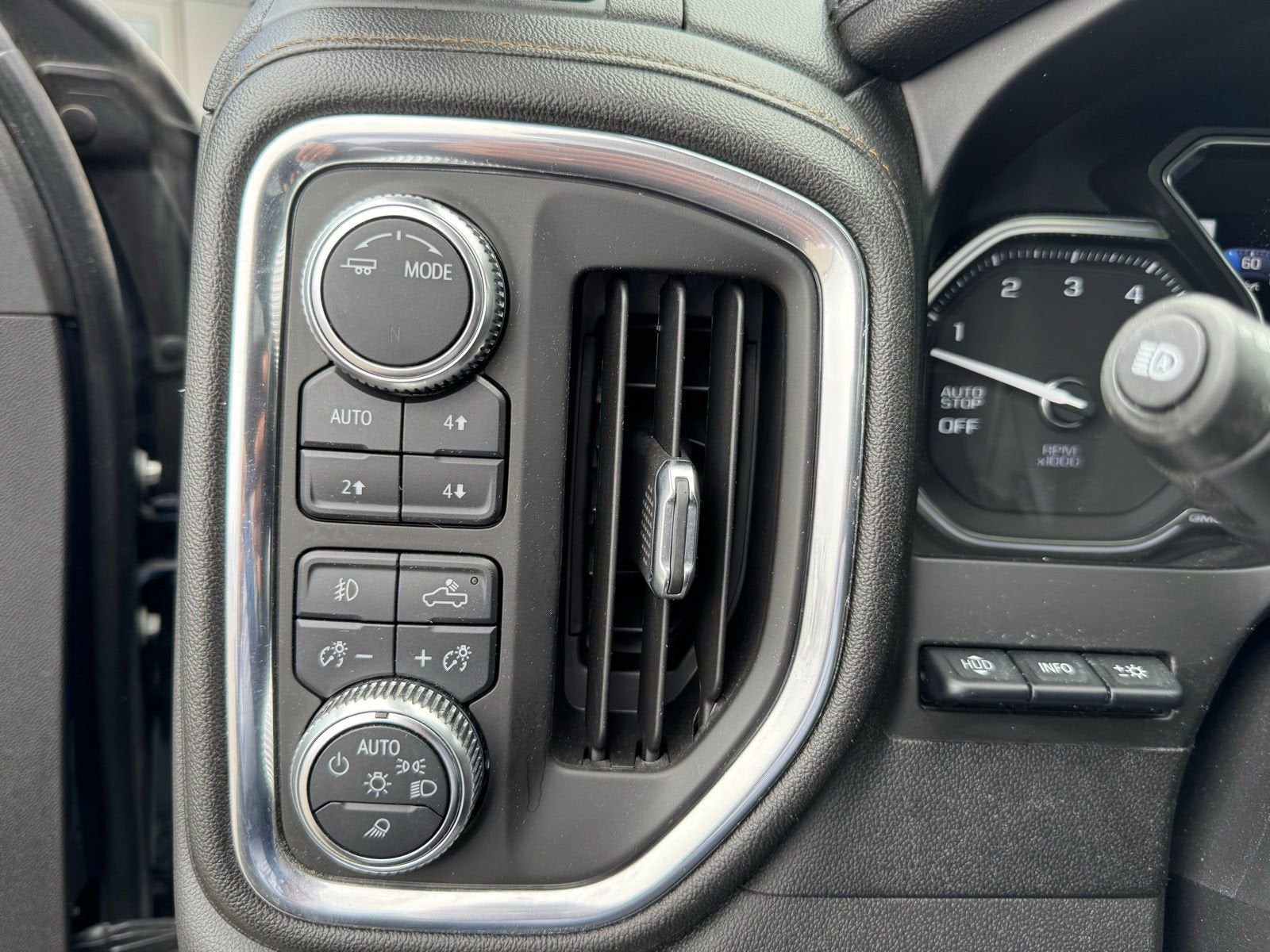2020 GMC Sierra 1500 AT4 - Photo 16