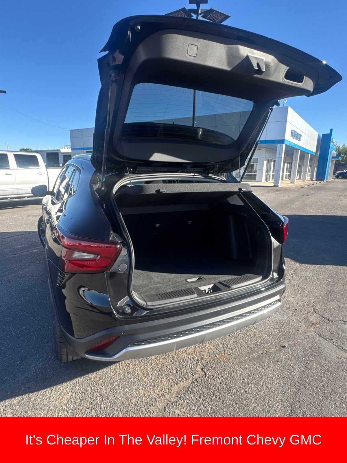 2024 Chevrolet Trax LT - Photo 8