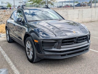 2022 Porsche Macan Base
