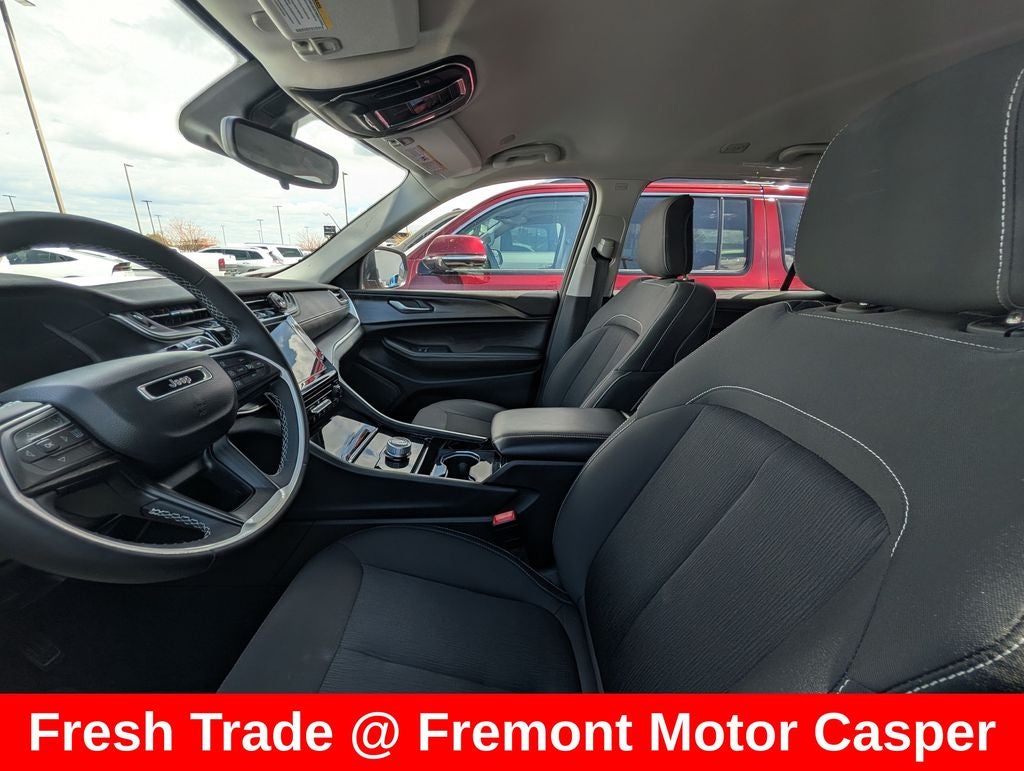 2023 Jeep Grand Cherokee L Laredo