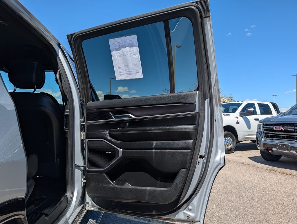 2024 Jeep Wagoneer Base