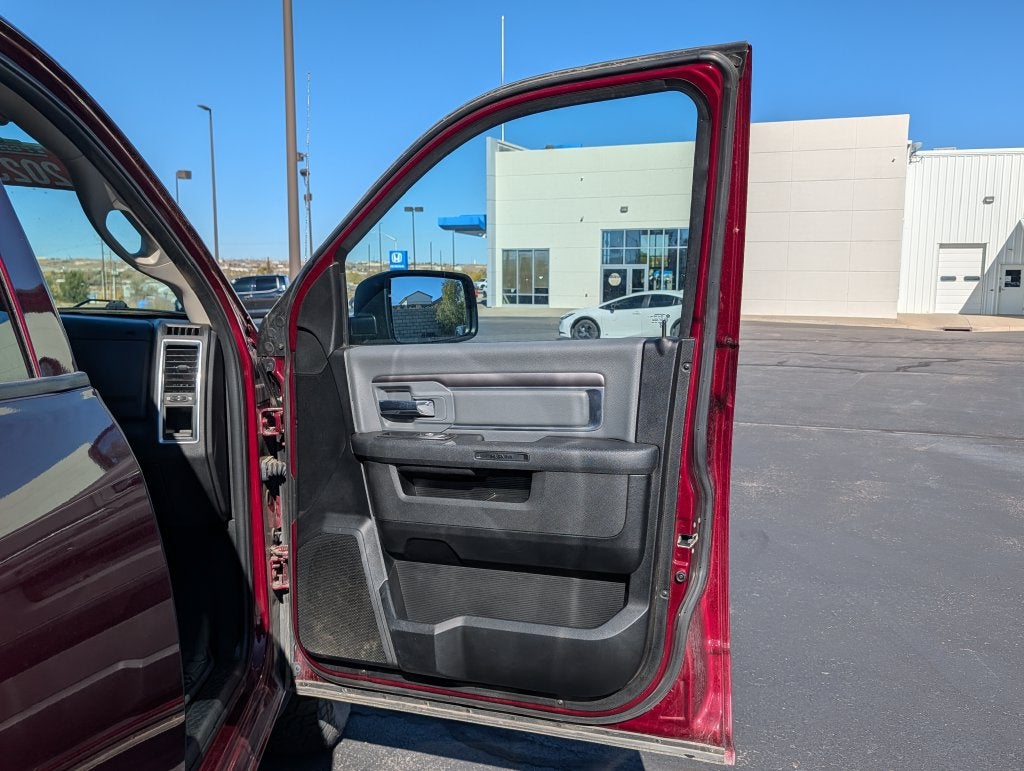 2023 RAM 1500 SLT