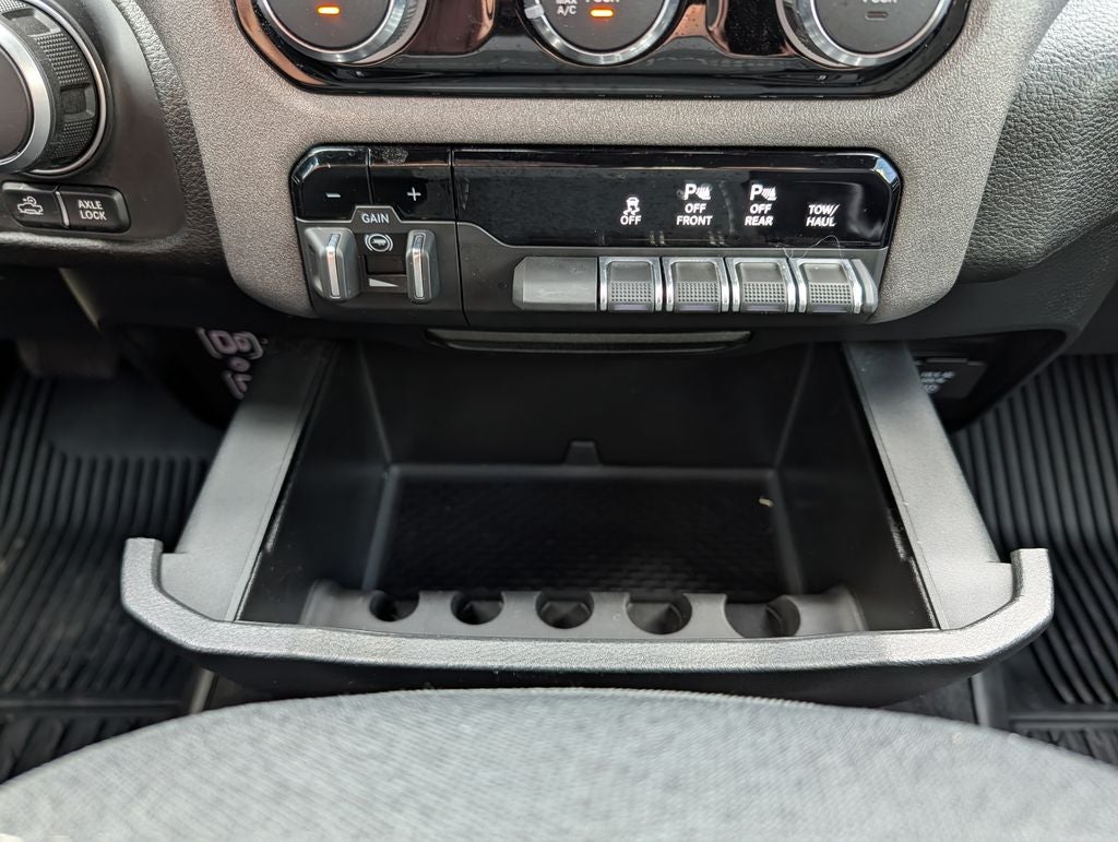 2025 RAM 1500 Warlock