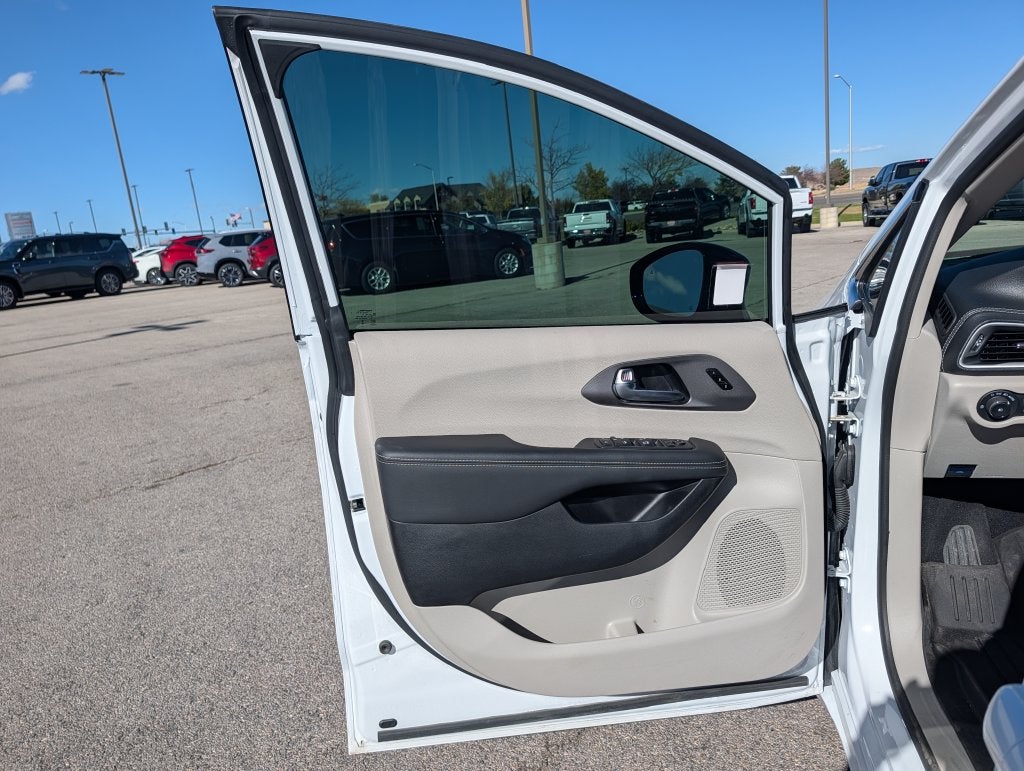 2024 Chrysler Pacifica Touring L AWD