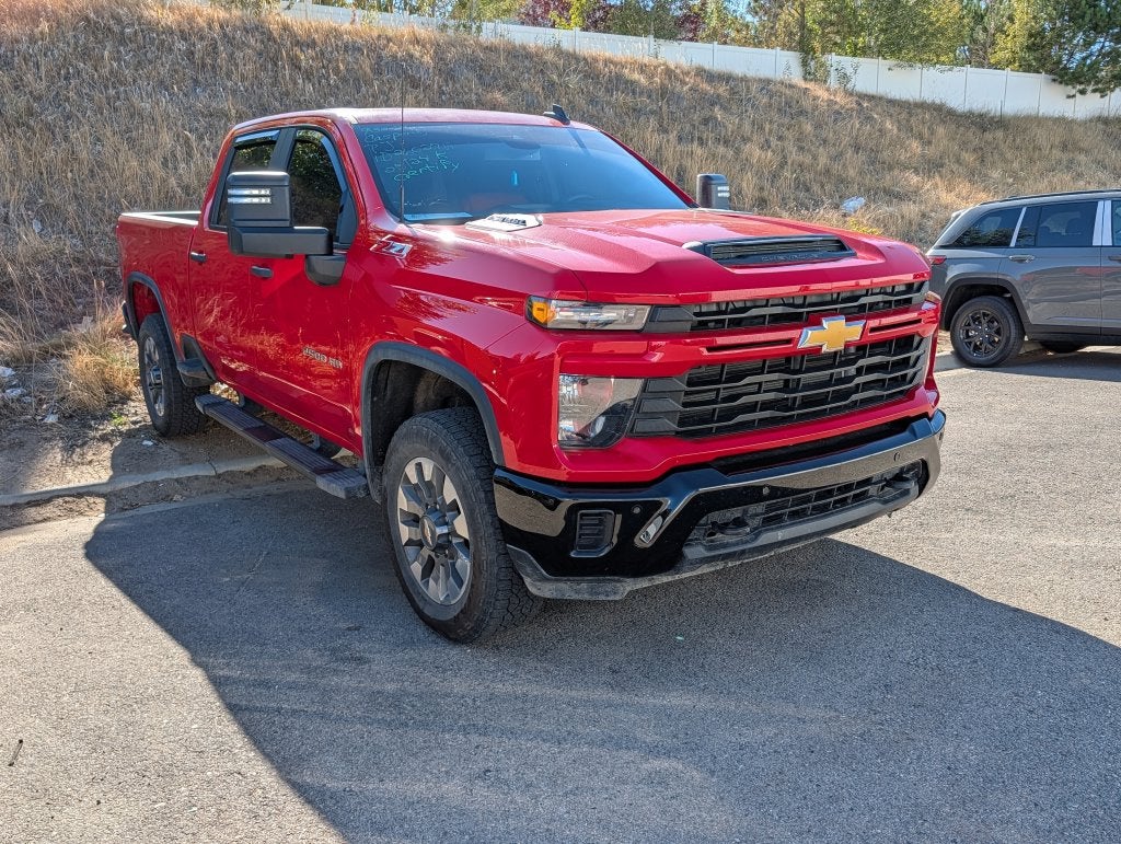 2025 Chevrolet Silverado 2500HD 4WD Crew Cab Standard Bed Custom