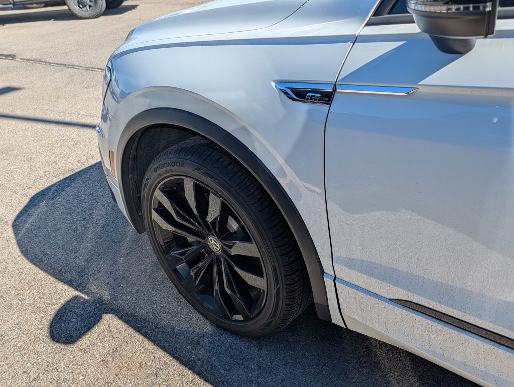 2021 Volkswagen Tiguan 2.0T SE R-Line Black