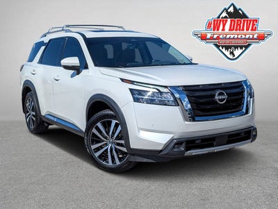 2024 Nissan Pathfinder Platinum