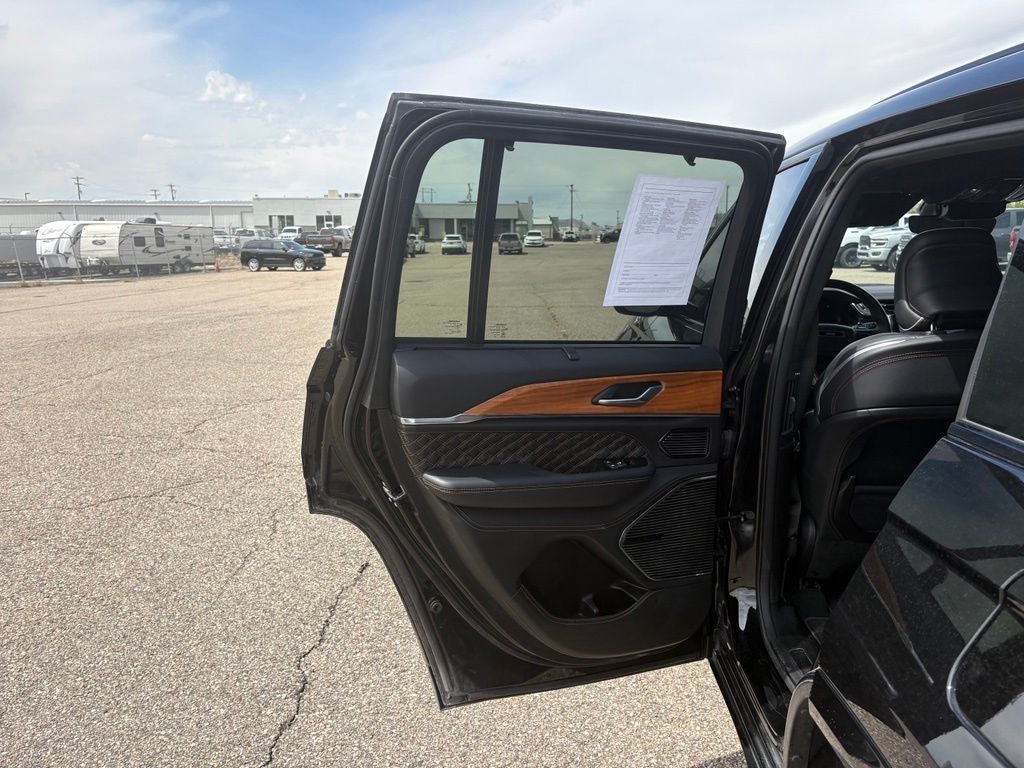 2025 Jeep Grand Cherokee Summit Reserve