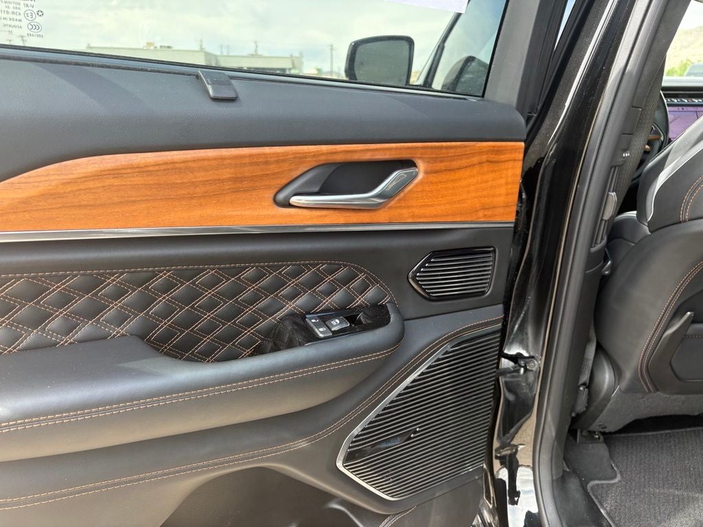2025 Jeep Grand Cherokee Summit Reserve
