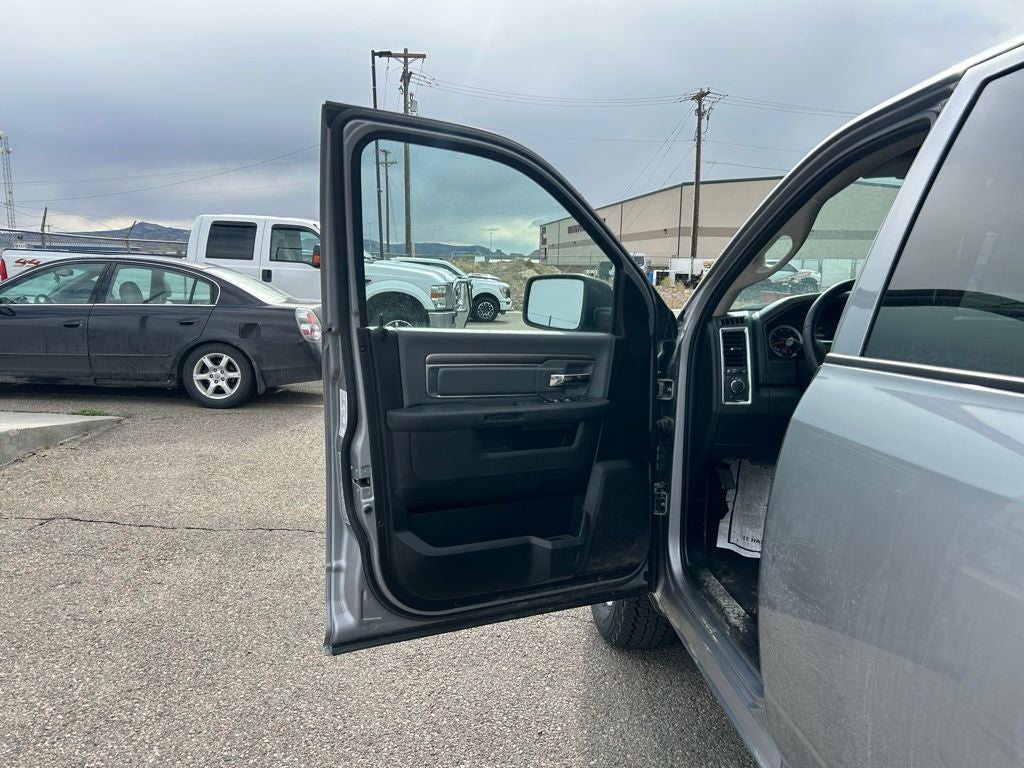 2023 RAM 1500 SLT