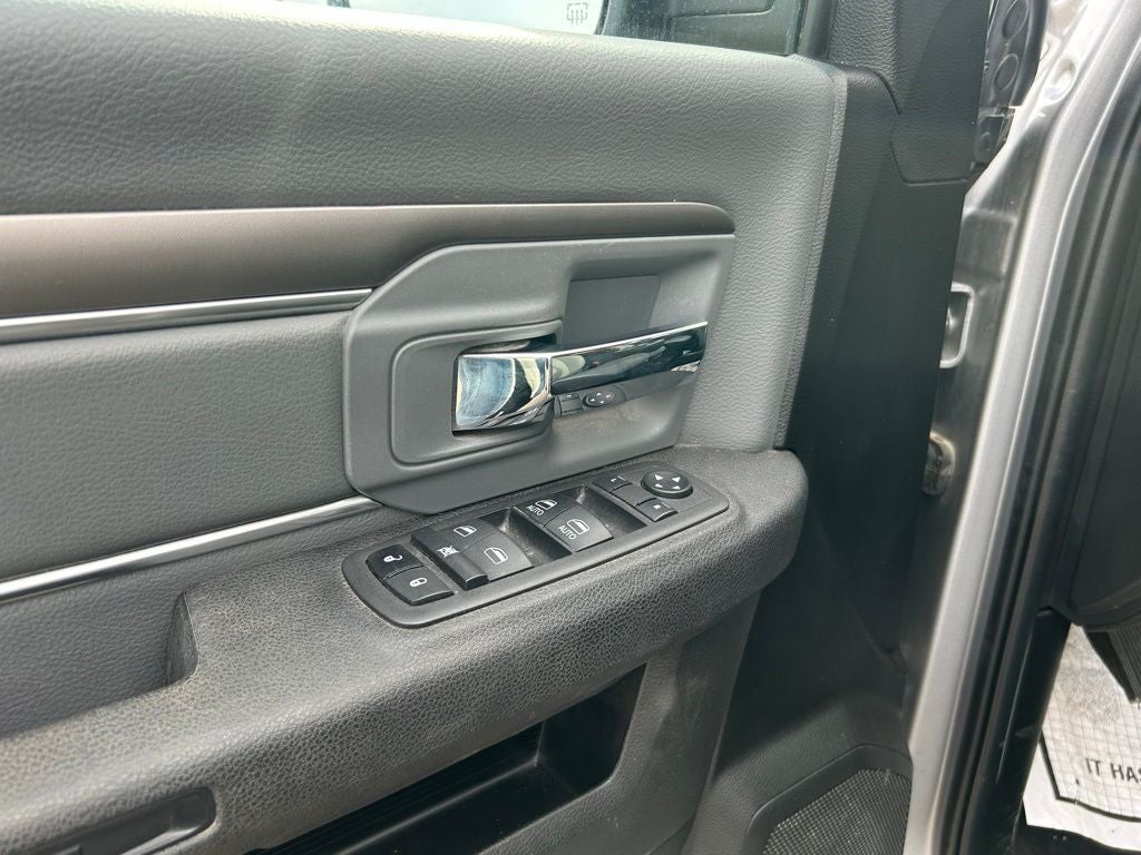 2023 RAM 1500 SLT