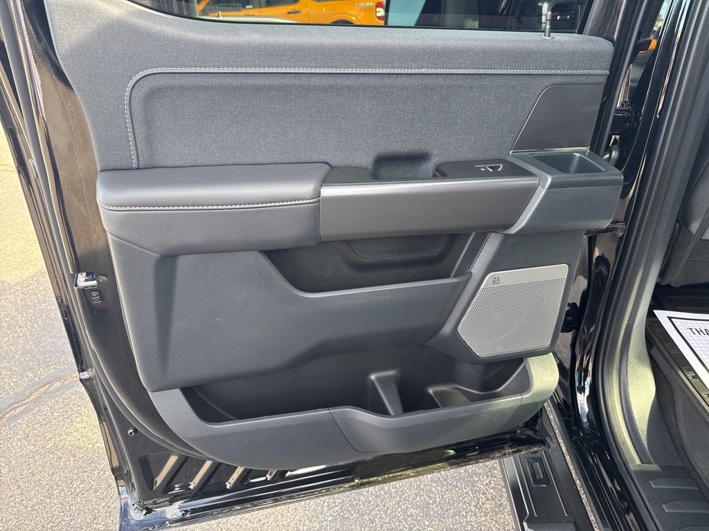 2025 Ford F-150 Lariat Black Appearance Pkg.