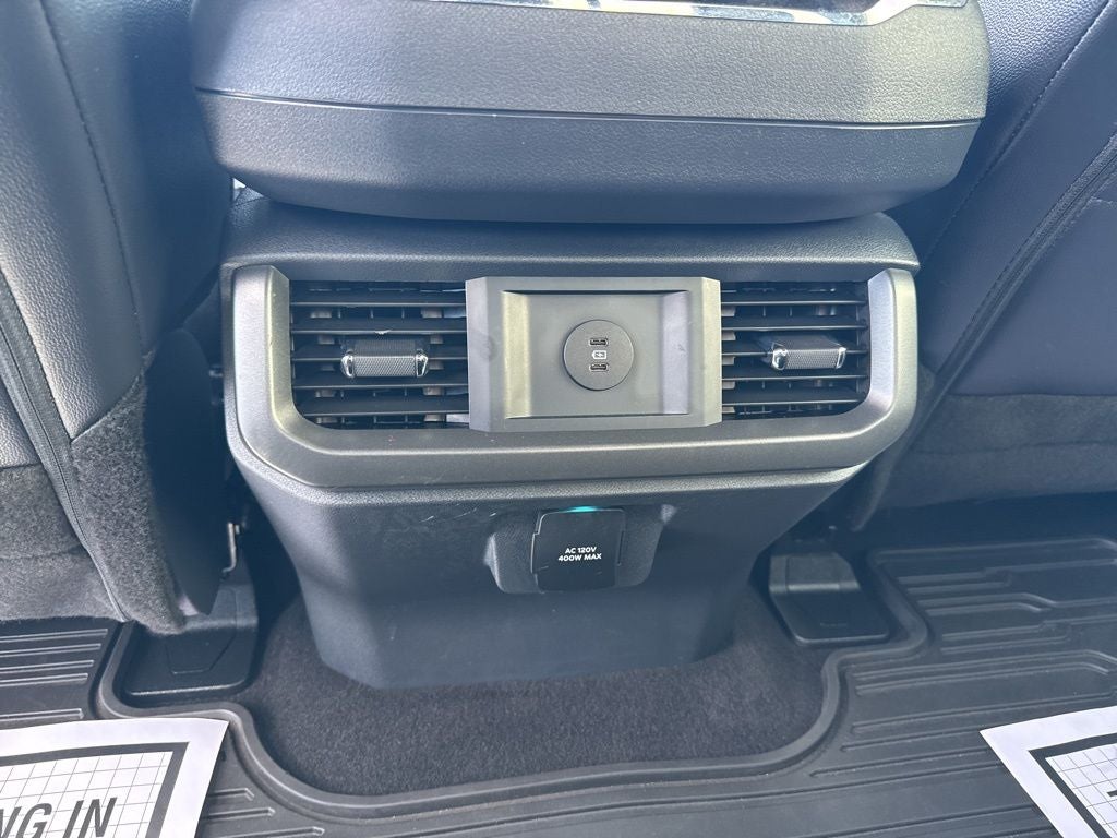 2025 Ford F-150 Lariat Black Appearance Pkg.