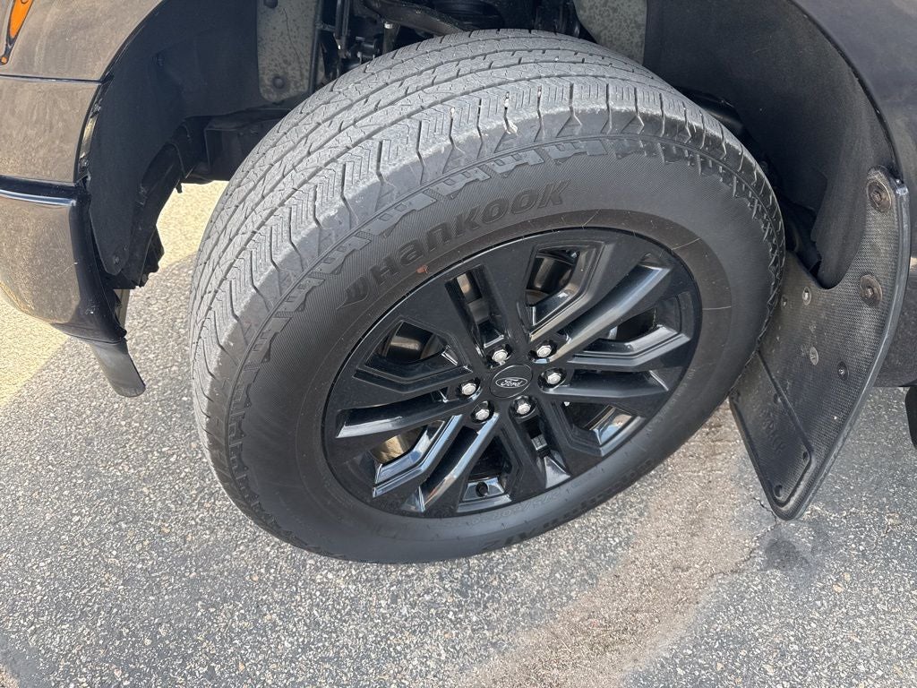 2025 Ford F-150 Lariat Black Appearance Pkg.