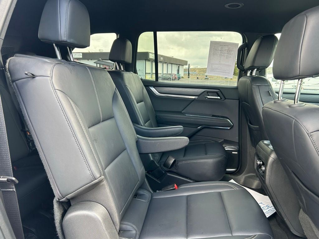 2024 GMC Acadia Elevation