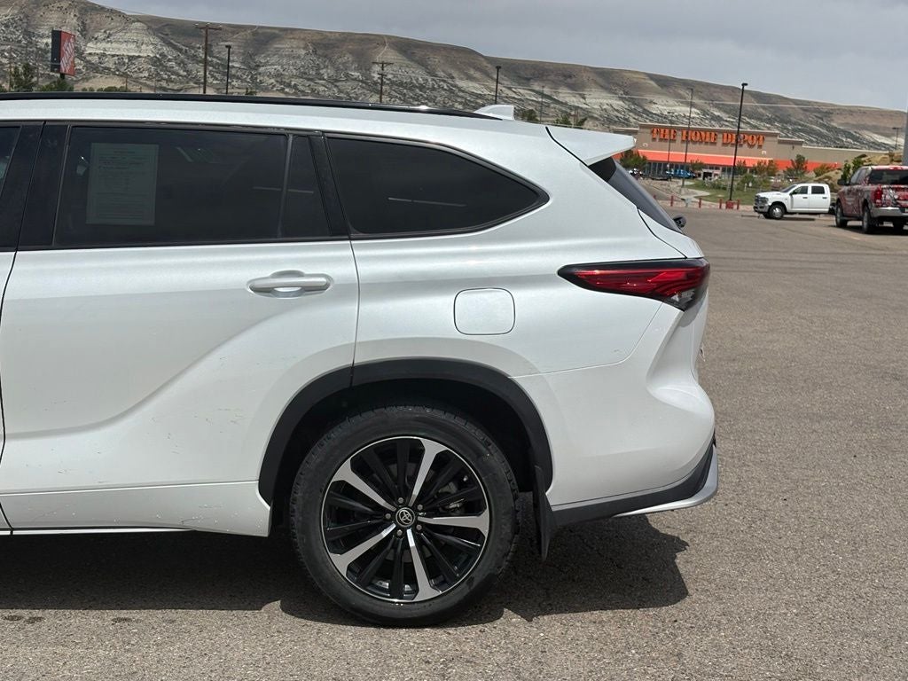 2022 Toyota Highlander XSE