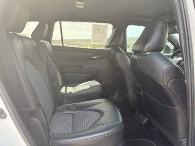 2022 Toyota Highlander XSE