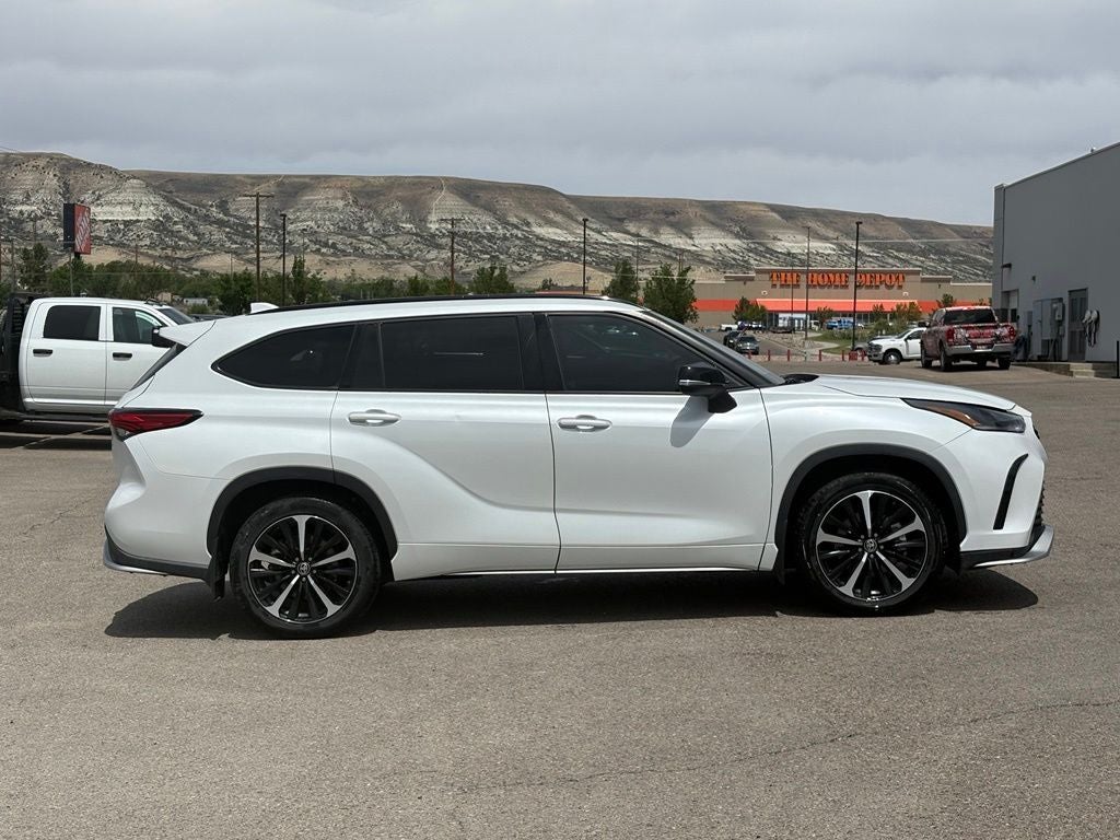 2022 Toyota Highlander XSE