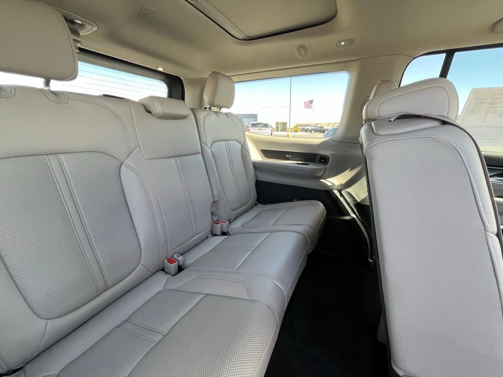 2023 Jeep Wagoneer Base