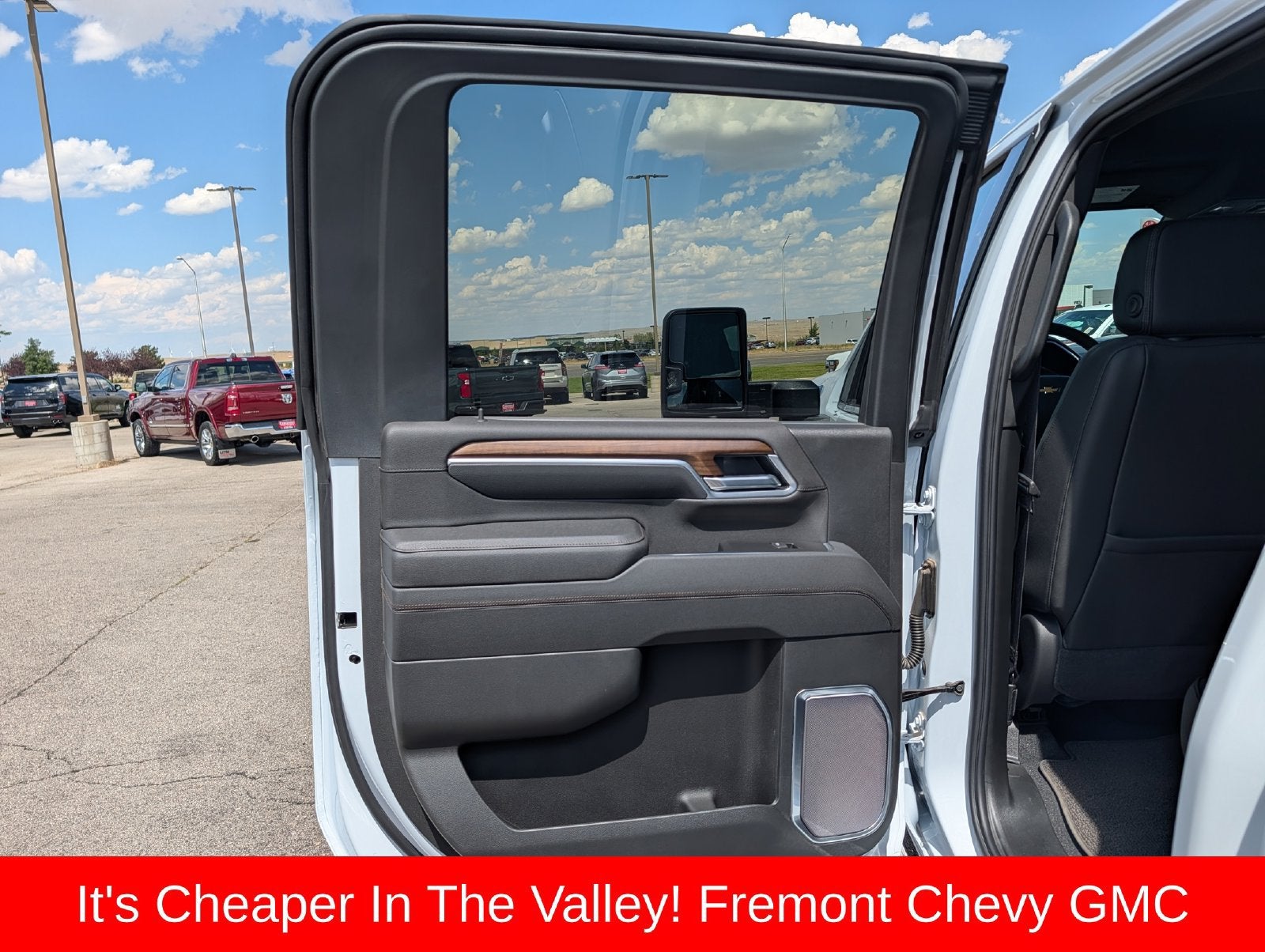 2026 Chevrolet Silverado 3500HD High Country - Photo 41