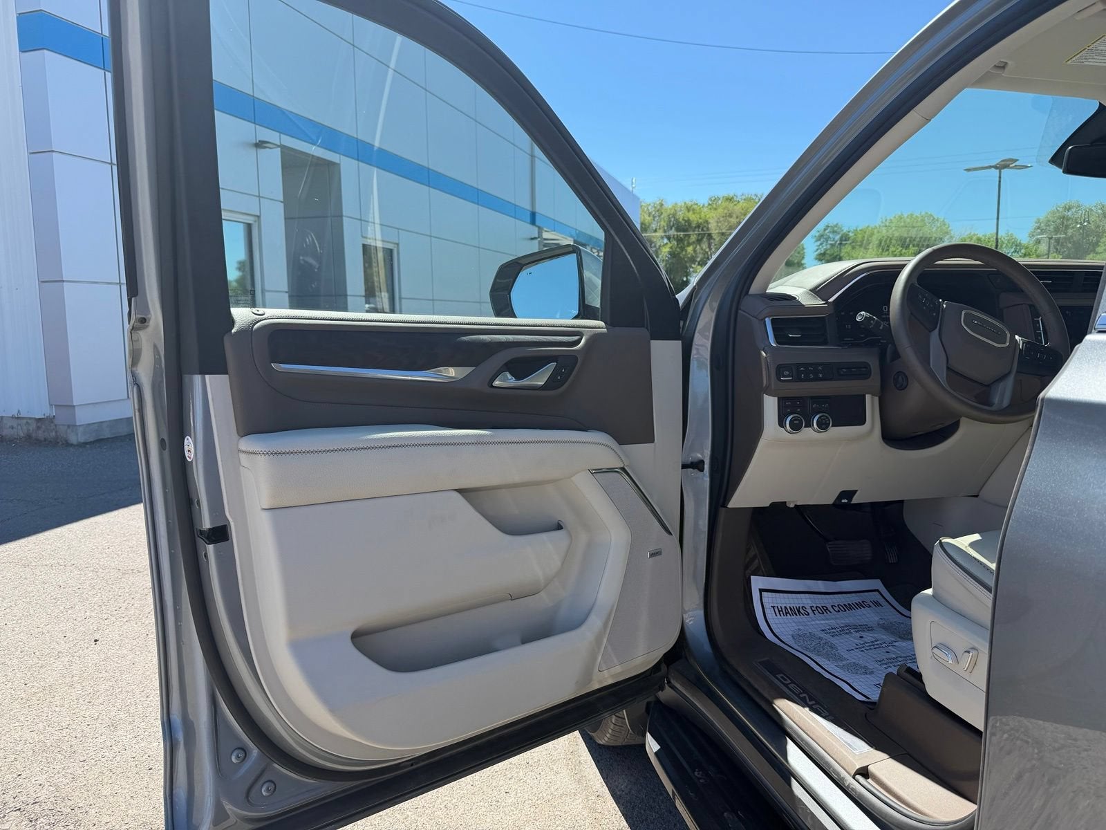 2023 GMC Yukon XL Denali - Photo 16