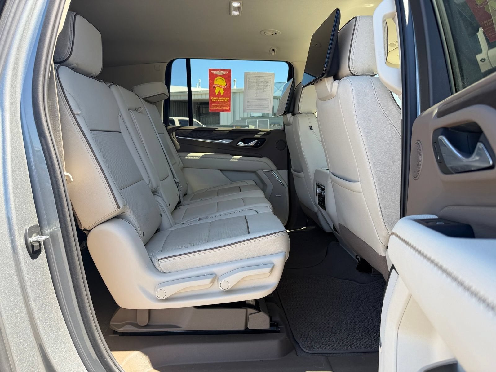 2023 GMC Yukon XL Denali - Photo 48