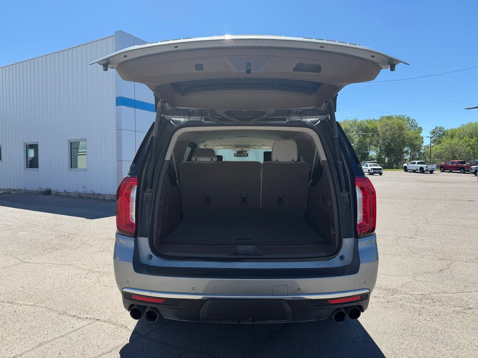 2023 GMC Yukon XL Denali - Photo 6