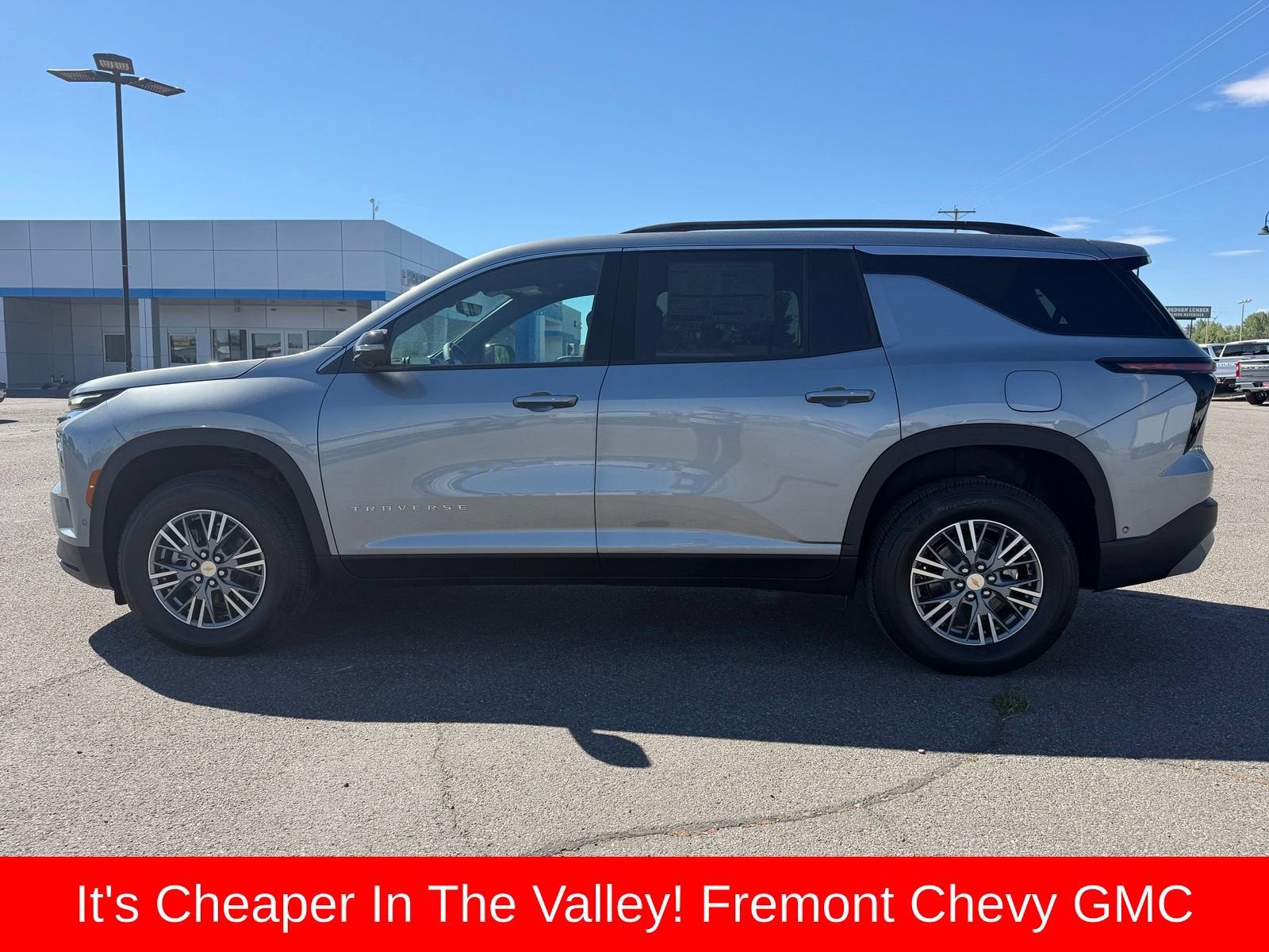2026 Chevrolet Traverse LT