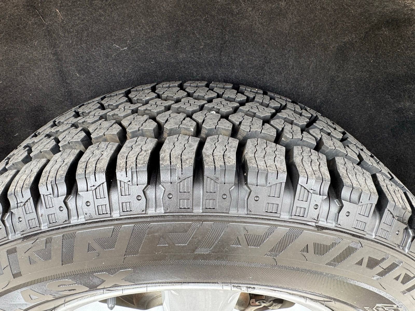 2011 Jeep Grand Cherokee Laredo - Photo 38