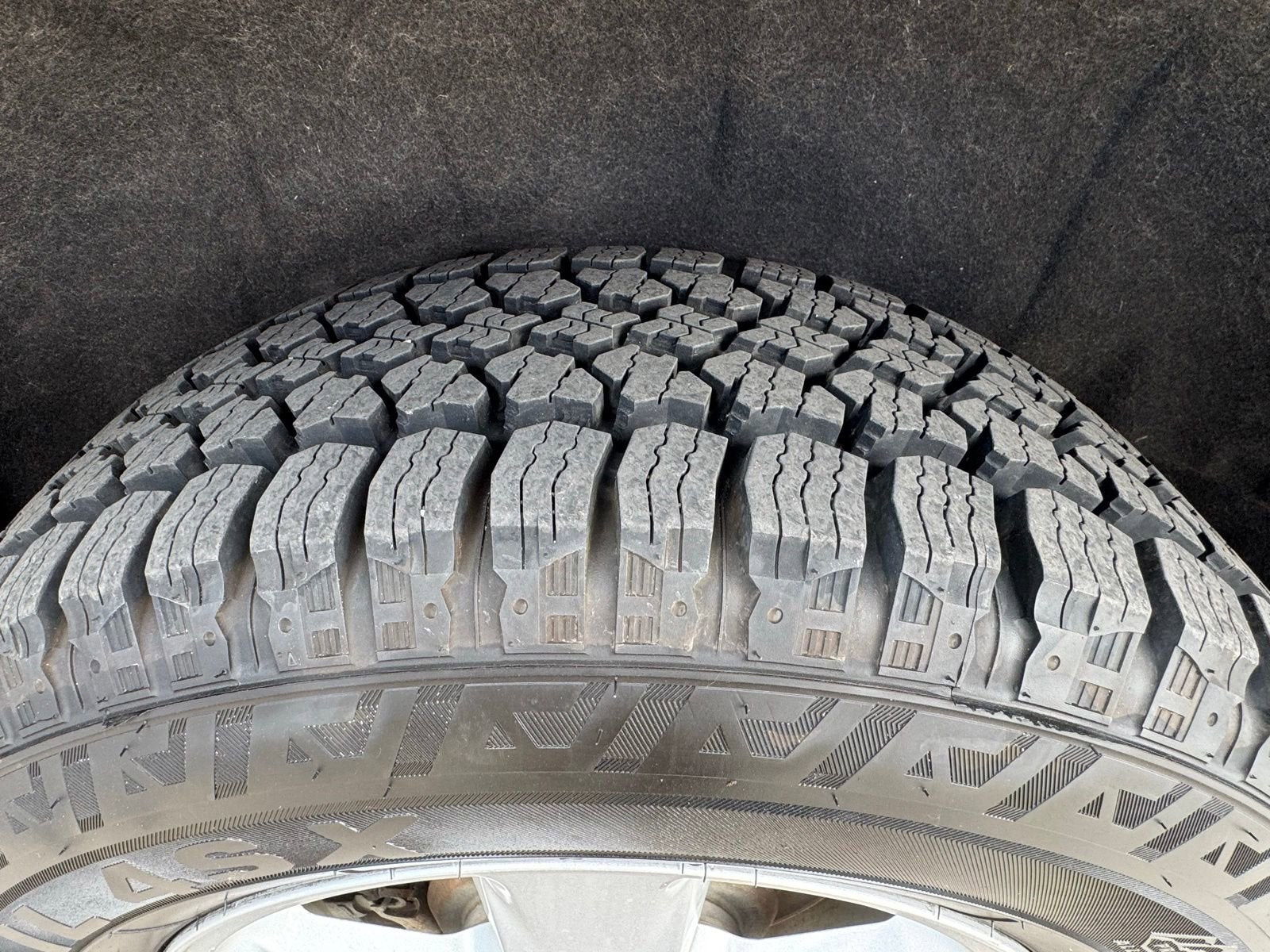 2011 Jeep Grand Cherokee Laredo - Photo 40