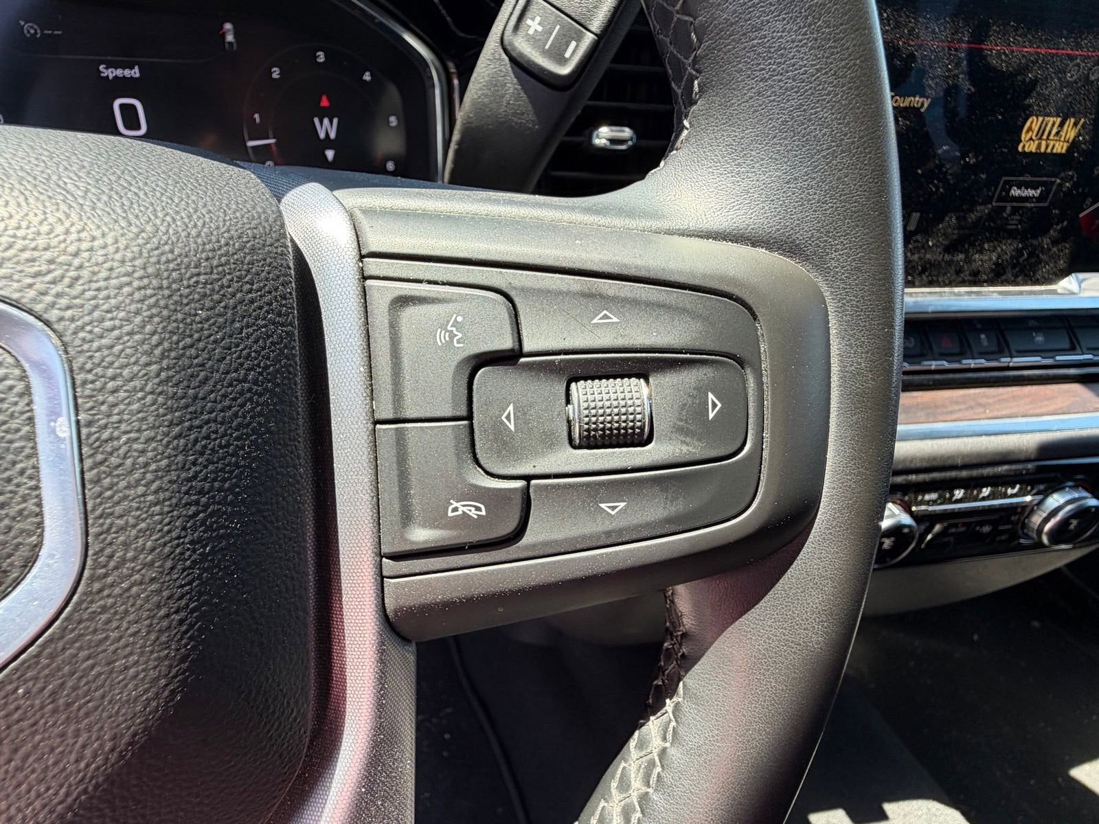 2025 GMC Sierra 1500 SLT - Photo 18