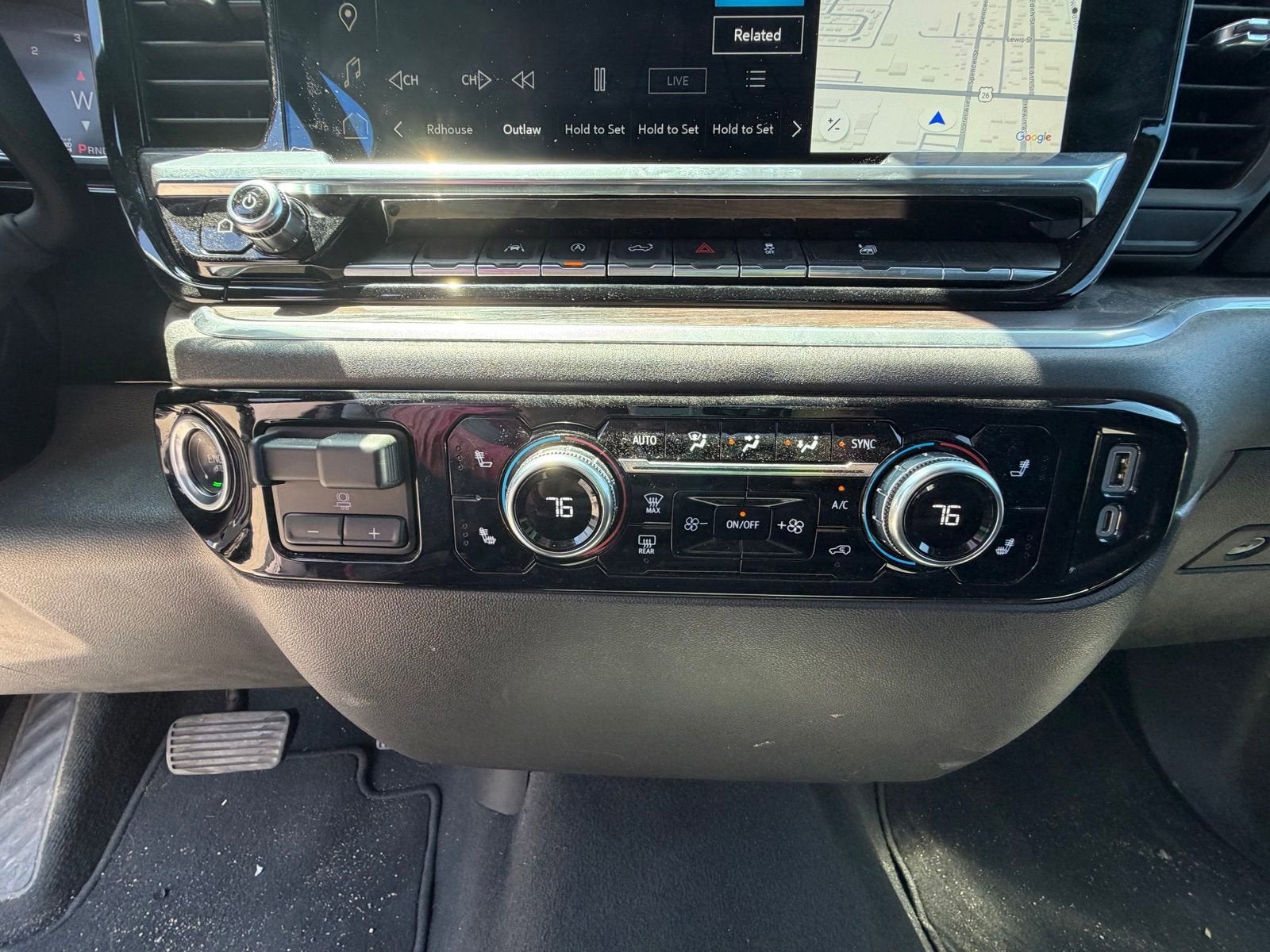 2025 GMC Sierra 1500 SLT - Photo 25