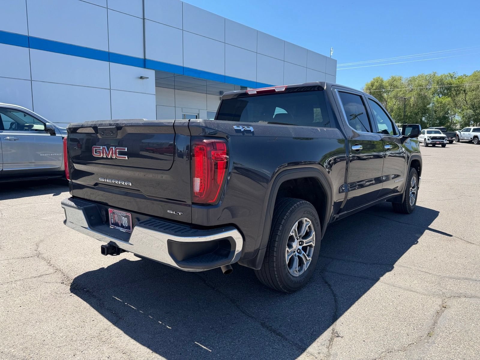 2025 GMC Sierra 1500 SLT