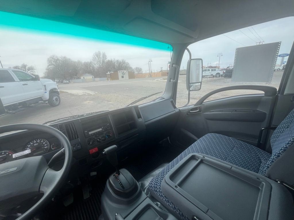 2025 Chevrolet Low Cab Forward 4500 HG NA