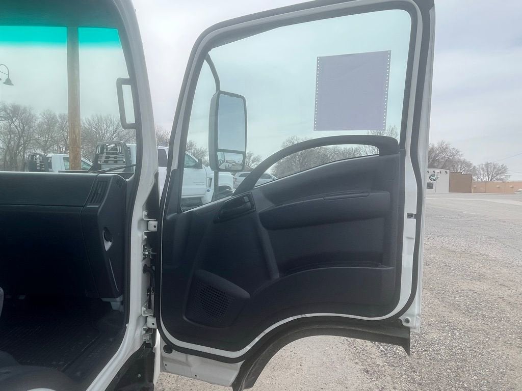 2025 Chevrolet Low Cab Forward 4500 HG NA