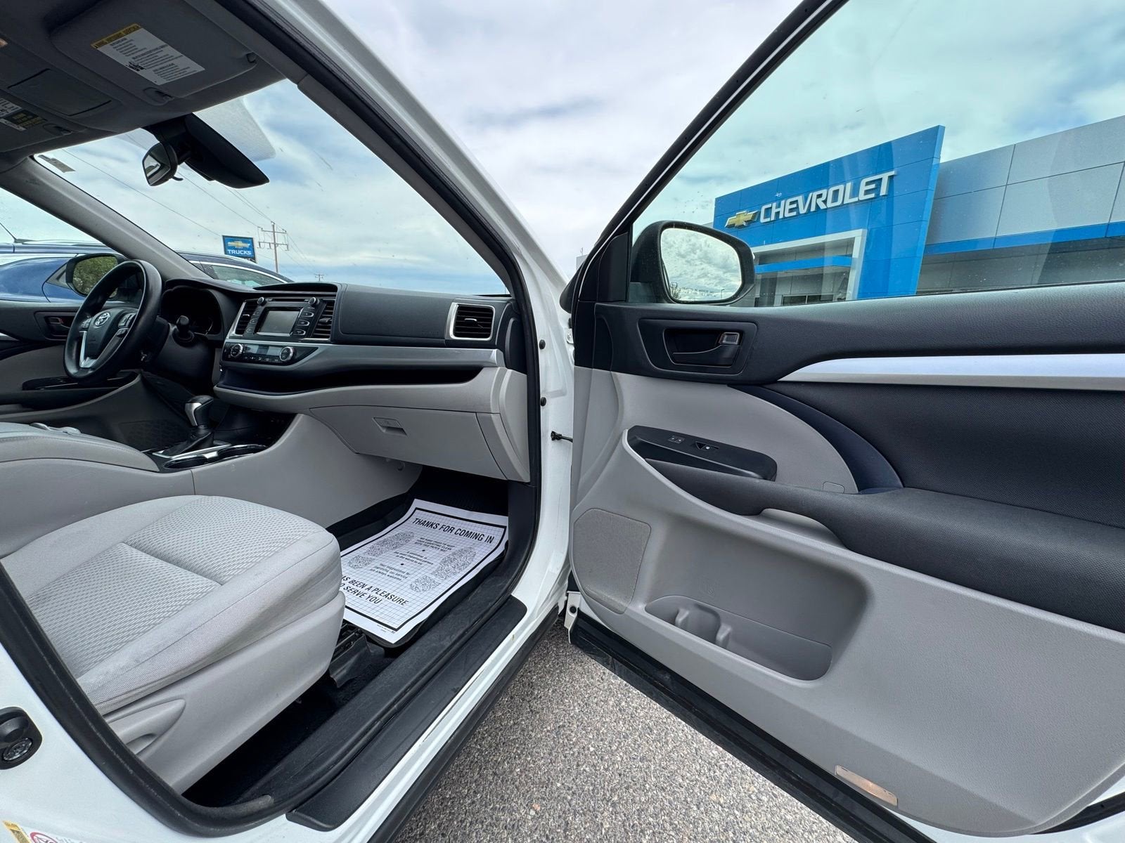 2018 Toyota Highlander LE - Photo 28