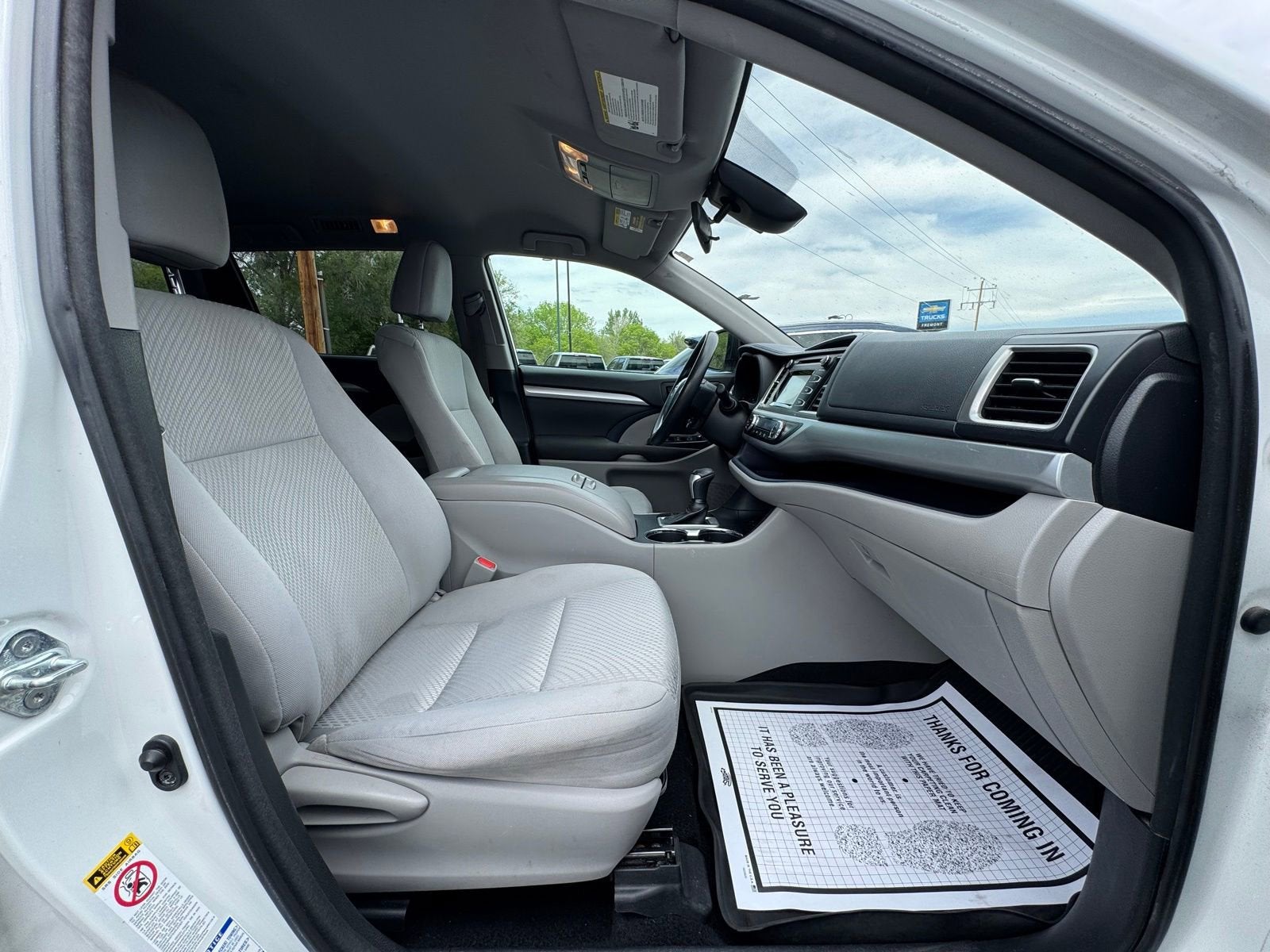 2018 Toyota Highlander LE - Photo 29